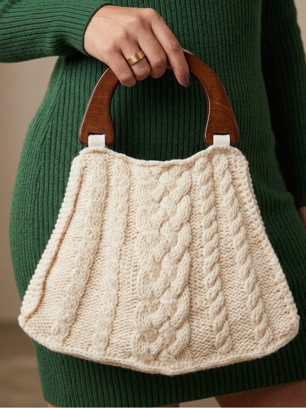 Ivory Cable Knit Purse With Wooden Handles